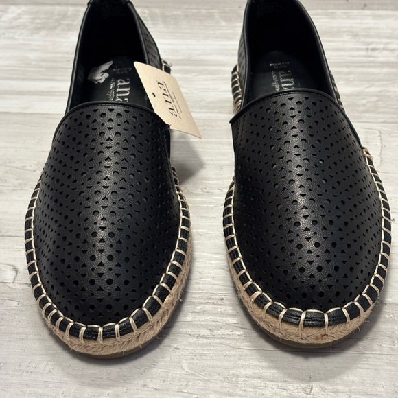 a.n.a Oakland Black Perforated Loafers Women’s Size 10 NWT - Picture 3 of 10